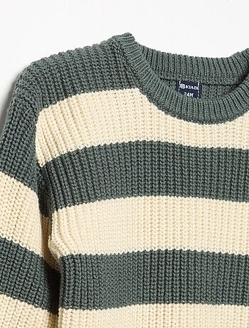 Maglione a righe con abbottonatura sulla spalla