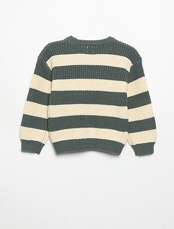 Maglione a righe con abbottonatura sulla spalla