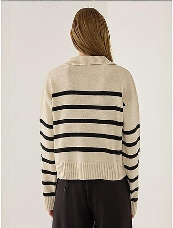 Maglione a righe con colletto polo