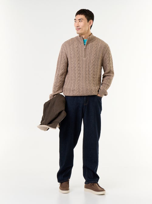 Maglione a trecce con collo alto e zip - Kiabi Maglione a trecce con collo alto e zip - Kiabi