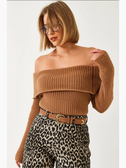 Maglione aderente in maglia a coste con scollo off-shoulder e dettaglio ripiegato lucci - Kiabi