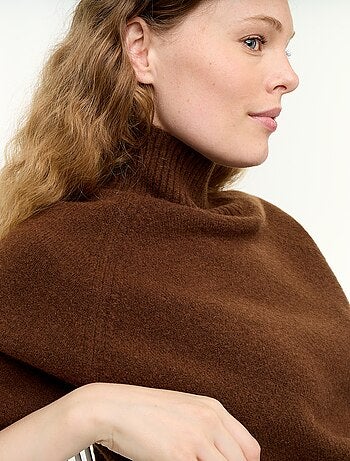 Maglione caldo a collo alto