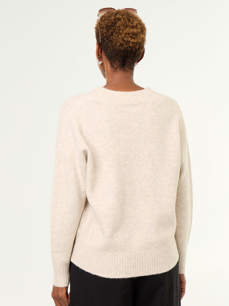 Maglione con ampio scollo a V in maglia a coste Beige - Kiabi
