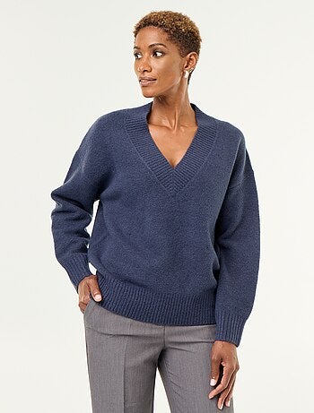 Maglione con ampio scollo a V in maglia a coste