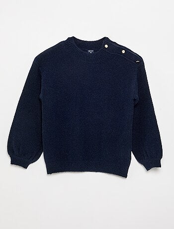 Maglione con apertura magnetica sulla spalla