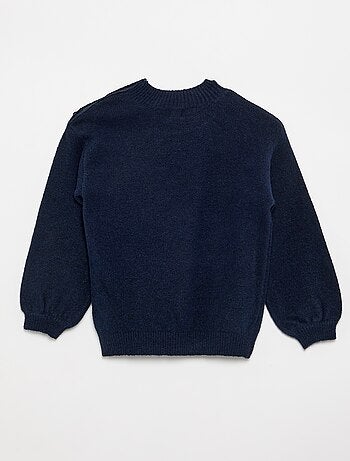 Maglione con apertura magnetica sulla spalla