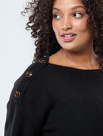 Maglione con bottoni decorativi sulla spalla