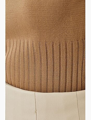 Maglione con bottoni laterali lucci
