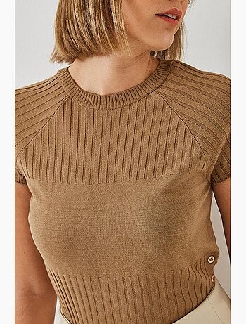 Maglione con bottoni laterali lucci