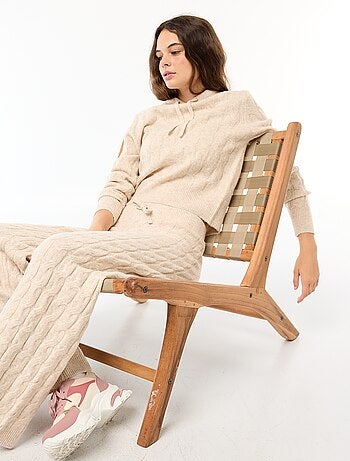 Maglione con cappuccio e trecce