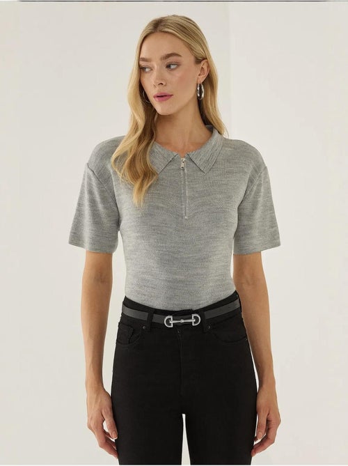 Maglione con cerniera e colletto polo - Kiabi Maglione con cerniera e colletto polo - Kiabi