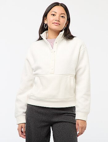 Maglione con collo a lupetto in materiale effetto montone