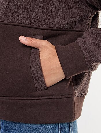 Maglione con collo a lupetto in materiale effetto montone