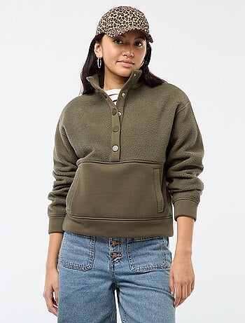 Maglione con collo a lupetto in materiale effetto montone