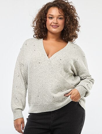 Maglione con scollo a cuore incrociato e strass decorativi