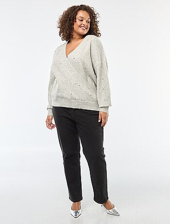 Maglione con scollo a cuore incrociato e strass decorativi