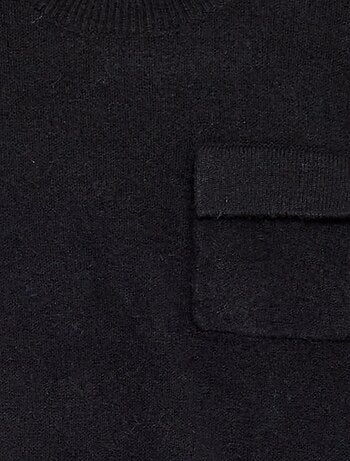 Maglione con tasca con patta