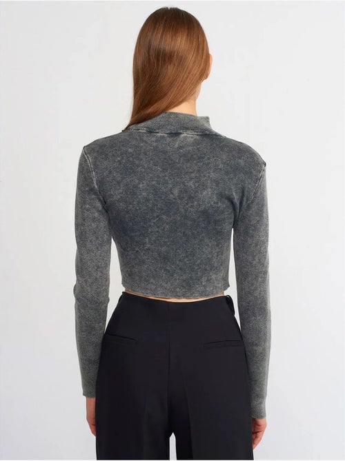 Maglione corto a coste da donna con collo alto mezzo dolcevita dilvin - Kiabi Maglione corto a coste da donna con collo alto mezzo dolcevita dilvin - Kiabi