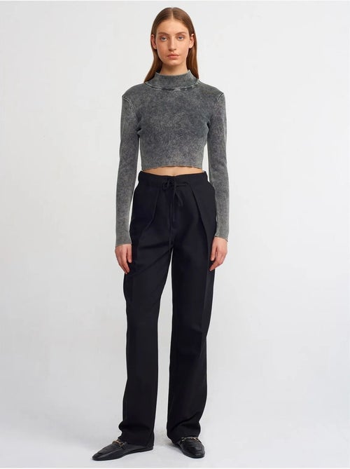 Maglione corto a coste da donna con collo alto mezzo dolcevita dilvin - Kiabi Maglione corto a coste da donna con collo alto mezzo dolcevita dilvin - Kiabi