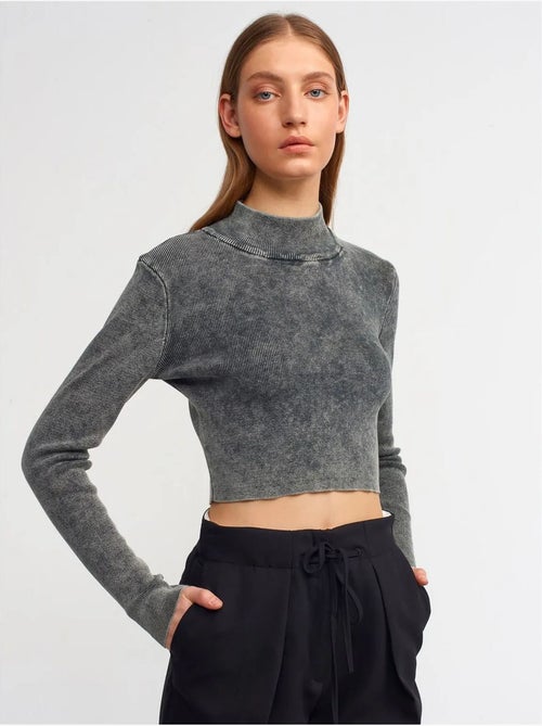 Maglione corto a coste da donna con collo alto mezzo dolcevita dilvin - Kiabi Maglione corto a coste da donna con collo alto mezzo dolcevita dilvin - Kiabi