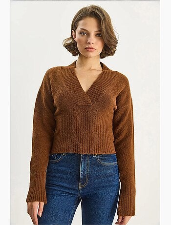 Maglione corto a costine con scollo a v slim fit lucci
