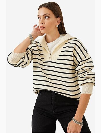 Maglione corto boxy a righe con collo con zip lucci