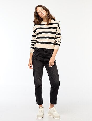 Maglione cropped in maglia morbida