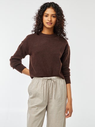 Maglione cropped in maglia morbida