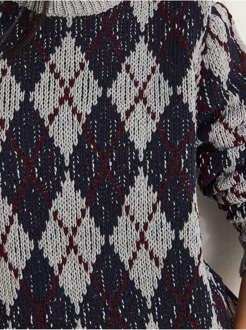 Maglione da donna in maglia con girocollo e motivo a rombi lucci - Kiabi Maglione da donna in maglia con girocollo e motivo a rombi lucci - Kiabi