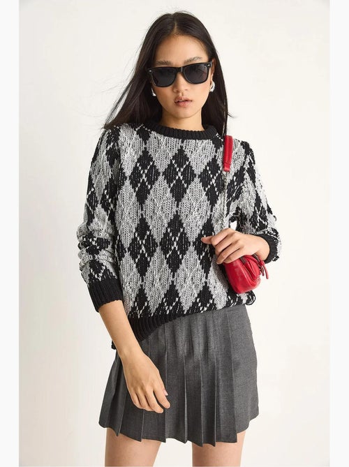 Maglione da donna in maglia con girocollo e motivo a rombi lucci - Kiabi Maglione da donna in maglia con girocollo e motivo a rombi lucci - Kiabi