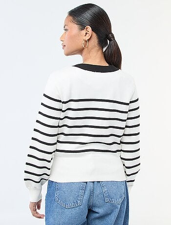 Maglione effetto cardigan incrociato con bottone dorato