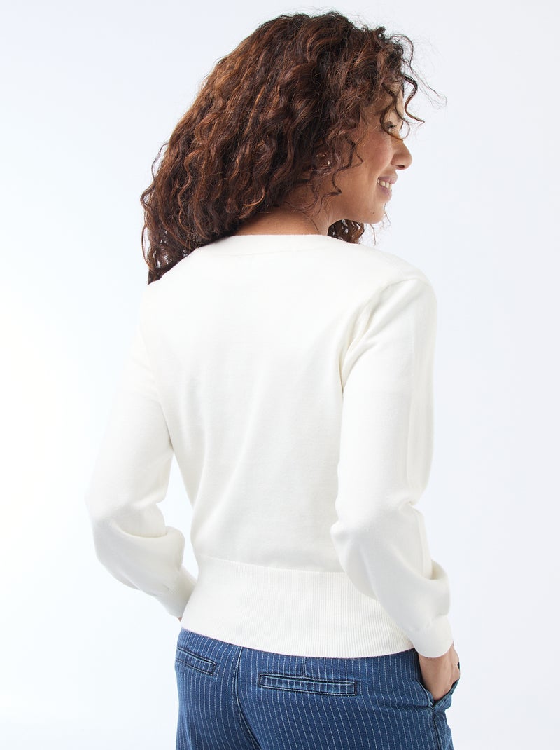 Maglione effetto cardigan incrociato con bottone dorato Bianco - Kiabi