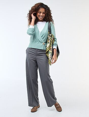 Maglione effetto cardigan incrociato con bottone dorato