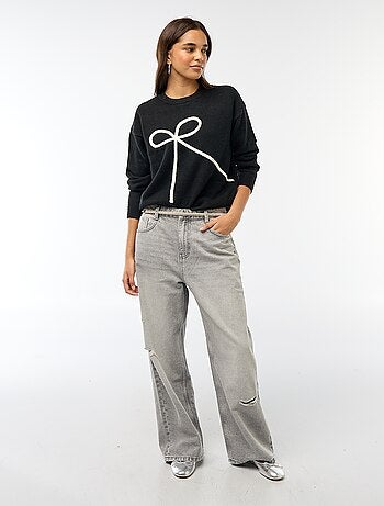 Maglione girocollo con grande fiocco cucito