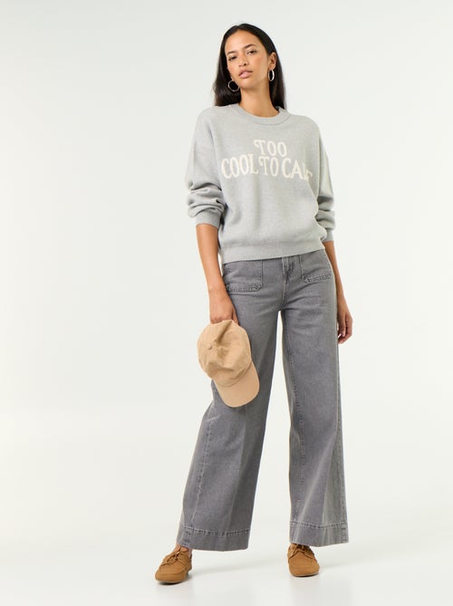 Maglione girocollo in maglia morbida con scritta - Kiabi Maglione girocollo in maglia morbida con scritta - Kiabi