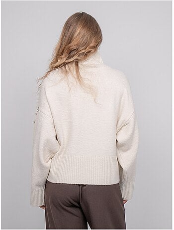 Maglione in maglia a collo alto decorato con strass kobilie
