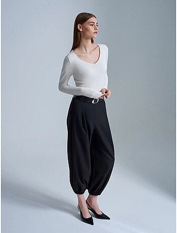 Maglione in maglia a coste con scollo a v slim fit dilvin