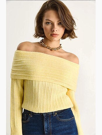 Maglione in maglia a coste con spalle scoperte lucci
