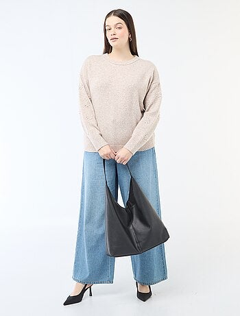 Maglione in maglia a punto grosso con maniche lunghe e ricami floreali