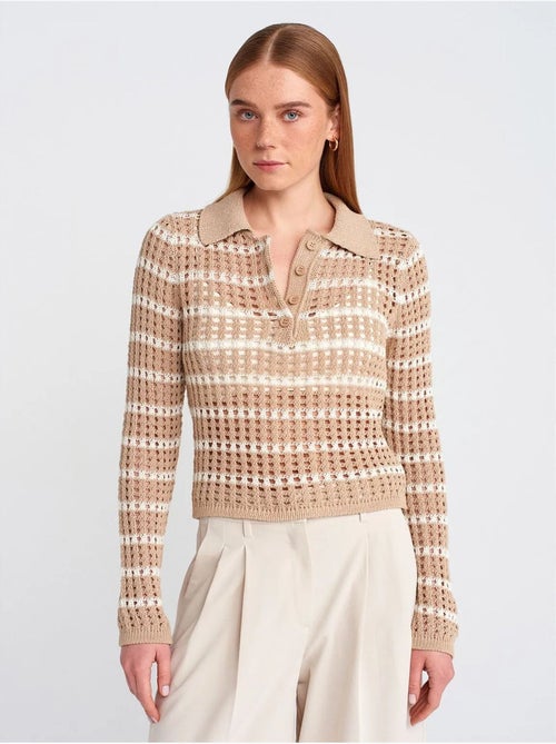 Maglione in maglia a righe con colletto polo e bottoni - Kiabi Maglione in maglia a righe con colletto polo e bottoni - Kiabi