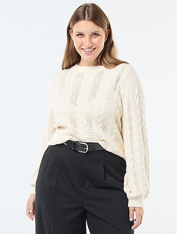 Maglione in maglia a trecce e traforata con scollo rotondo