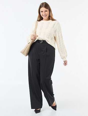 Maglione in maglia a trecce e traforata con scollo rotondo