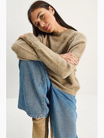 Maglione in maglia con girocollo e bottoni lucci