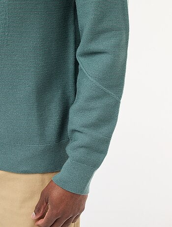 Maglione in maglia fine a tinta unita con scollo rotondo