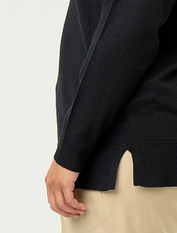Maglione in maglia fine scollo a V