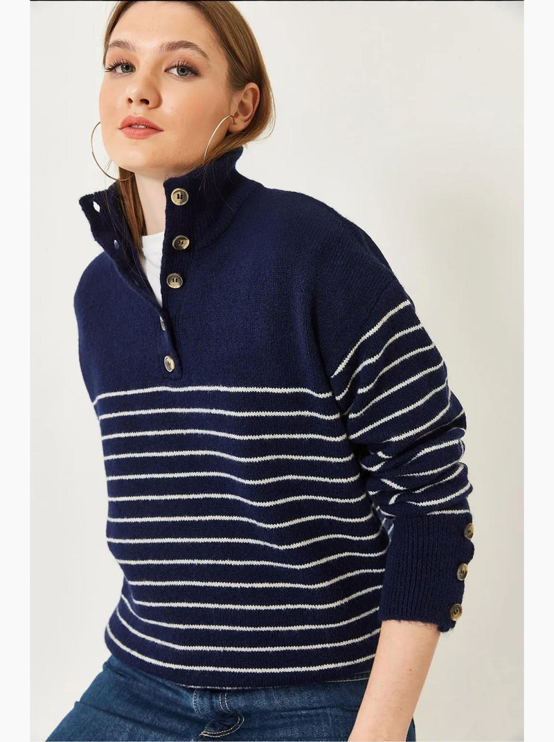 Maglione lavorato a maglia con maniche abbottonate lucci Blu marino - Kiabi
