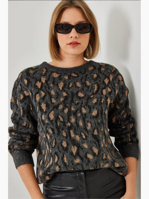 Maglione lavorato a maglia con motivo a girocollo lucci - Kiabi Maglione lavorato a maglia con motivo a girocollo lucci - Kiabi