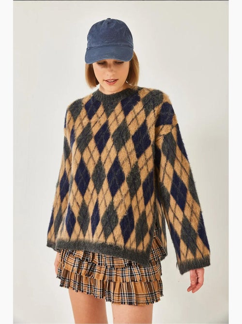 Maglione lavorato a maglia con spacchi e motivo a rombi in pile lucci - Kiabi