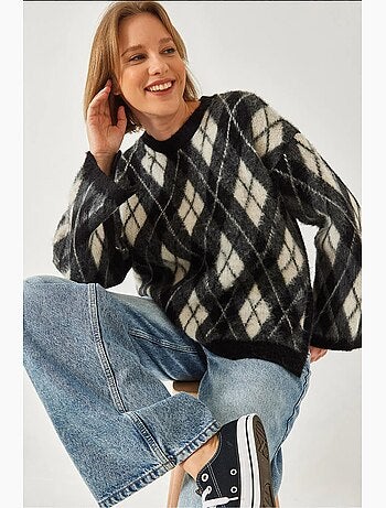 Maglione lavorato a maglia con spacchi e motivo a rombi in pile lucci