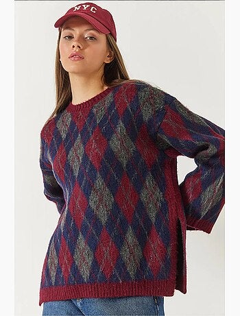 Maglione lavorato a maglia con spacchi e motivo a rombi in pile lucci